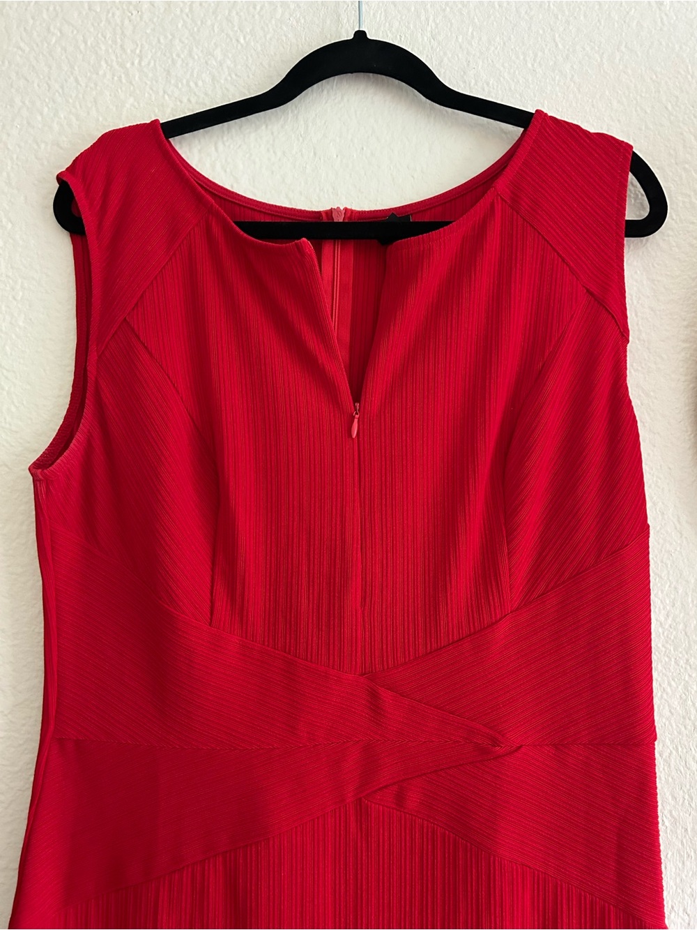Red Dress - Picture 2 of 6
